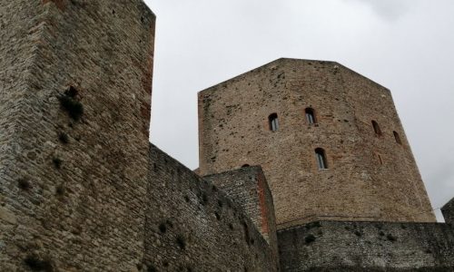 I bastioni della Rocca di Montefiore Conca