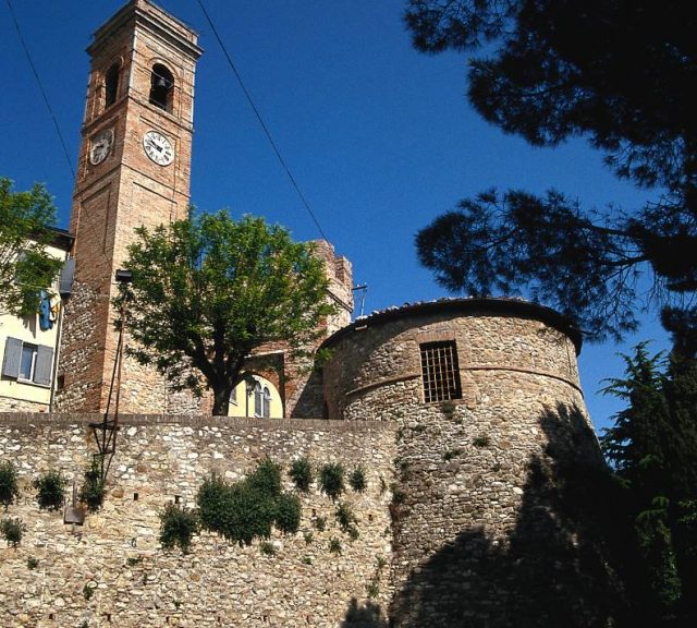 Mura del Borgo - Montescudo-Monte Colombo