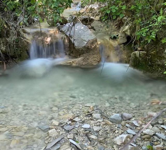 Sentiero delle Acque Sulfuree Valle Sant'Anastasio - foto del Sentiero delle Acque Sulfuree di Valle Sant'Anastasio di Sassofeltrio