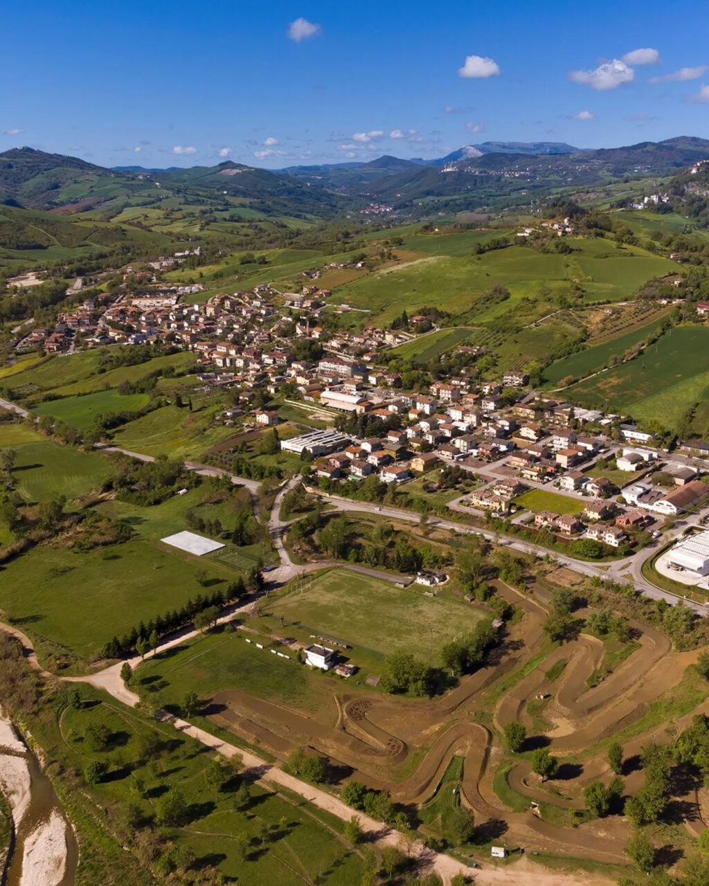 Instagram post from lavalledellevacanze. This post is in position 12.