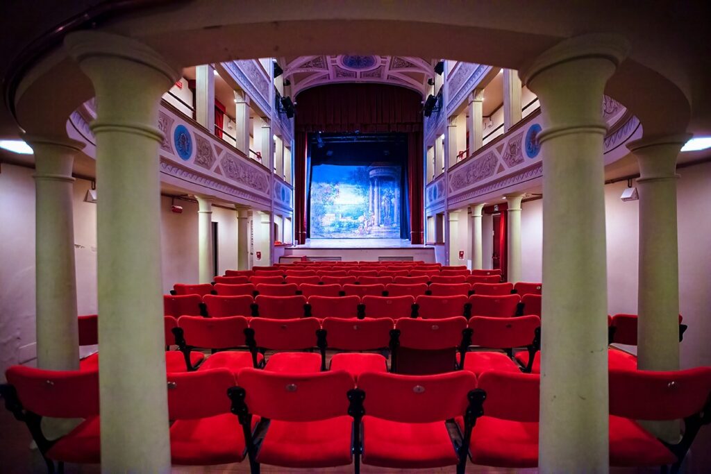 Instagram post from lavalledellevacanze. This post is in position 9.